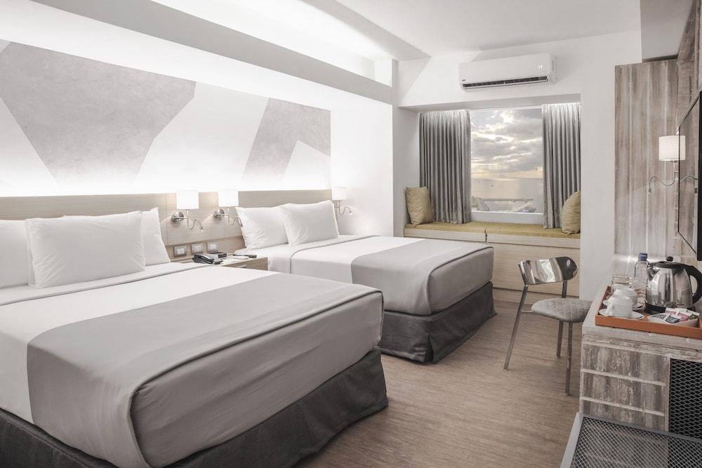 Tryp By Wyndham Mall Of Manila 3*