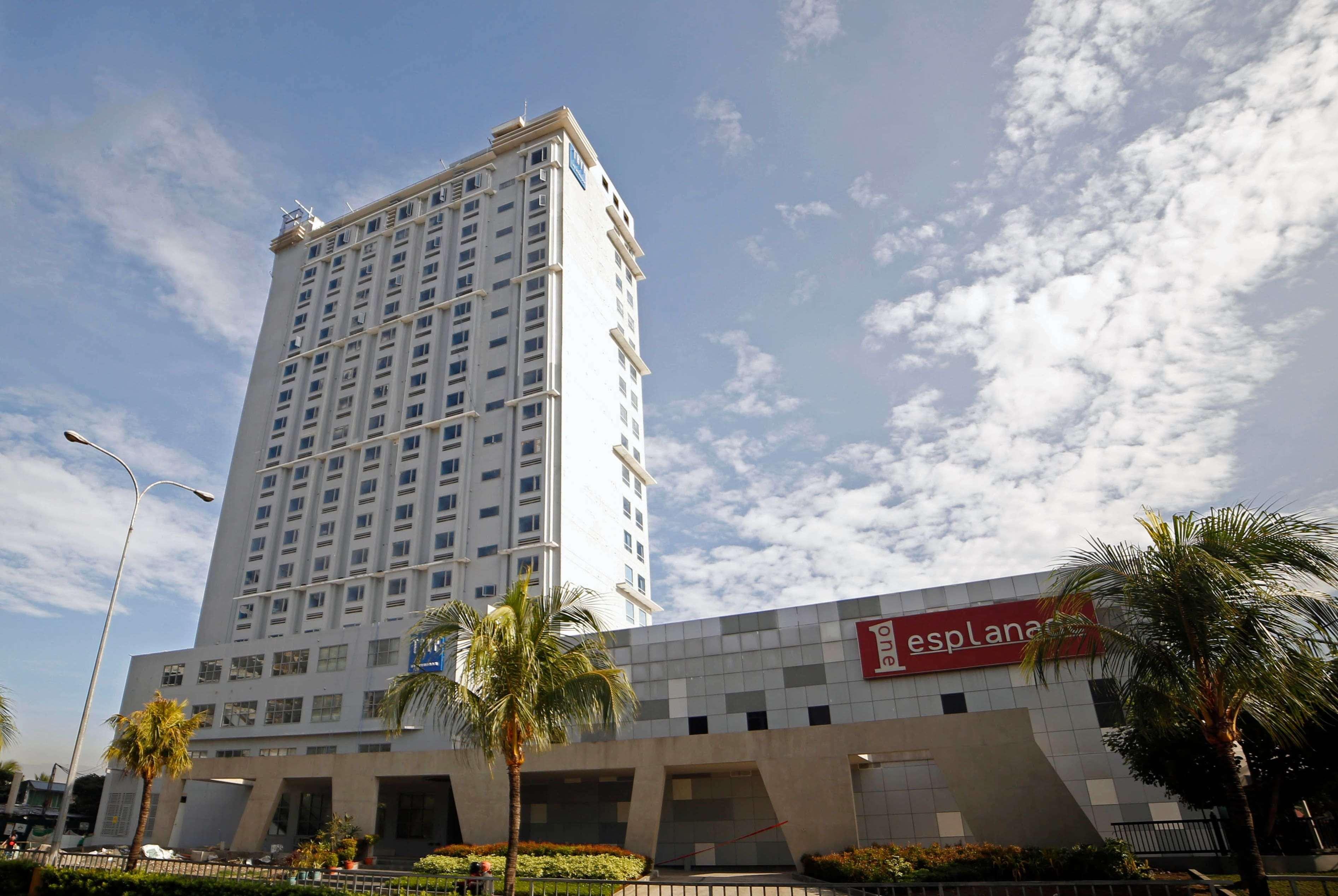 Hotel Tryp By Wyndham Mall Of Manila 3*